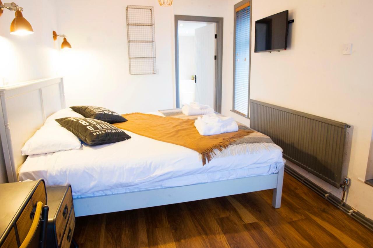 Bed and Breakfast Nik The Greek Burry Port Zewnętrze zdjęcie