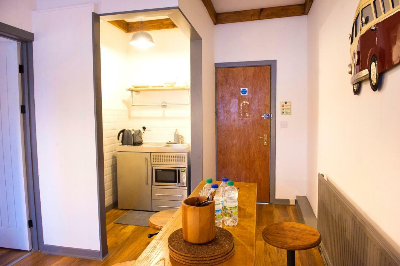 Bed and Breakfast Nik The Greek Burry Port Zewnętrze zdjęcie